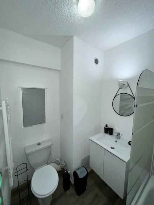 Appartement Moderne & Chaleureux Greoux-les-Bains Exterior photo